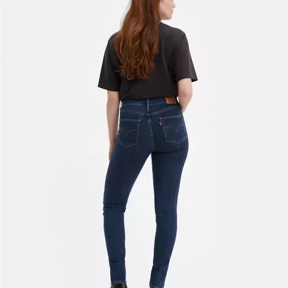 Levi’s Women's Blue Distressed High Rise Skinny Jeans sz 32 - Picture 3 of 6